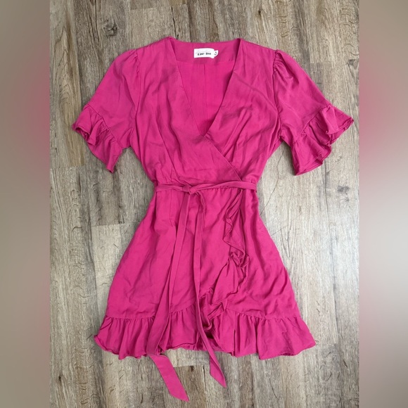 Line + Dot • Cherie Faux Wrap Ruffle Dress - Picture 3 of 14